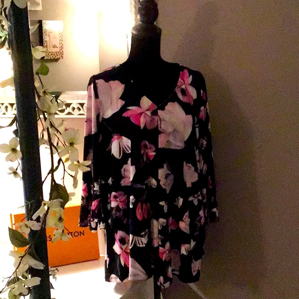 Alfani swing top with overlay